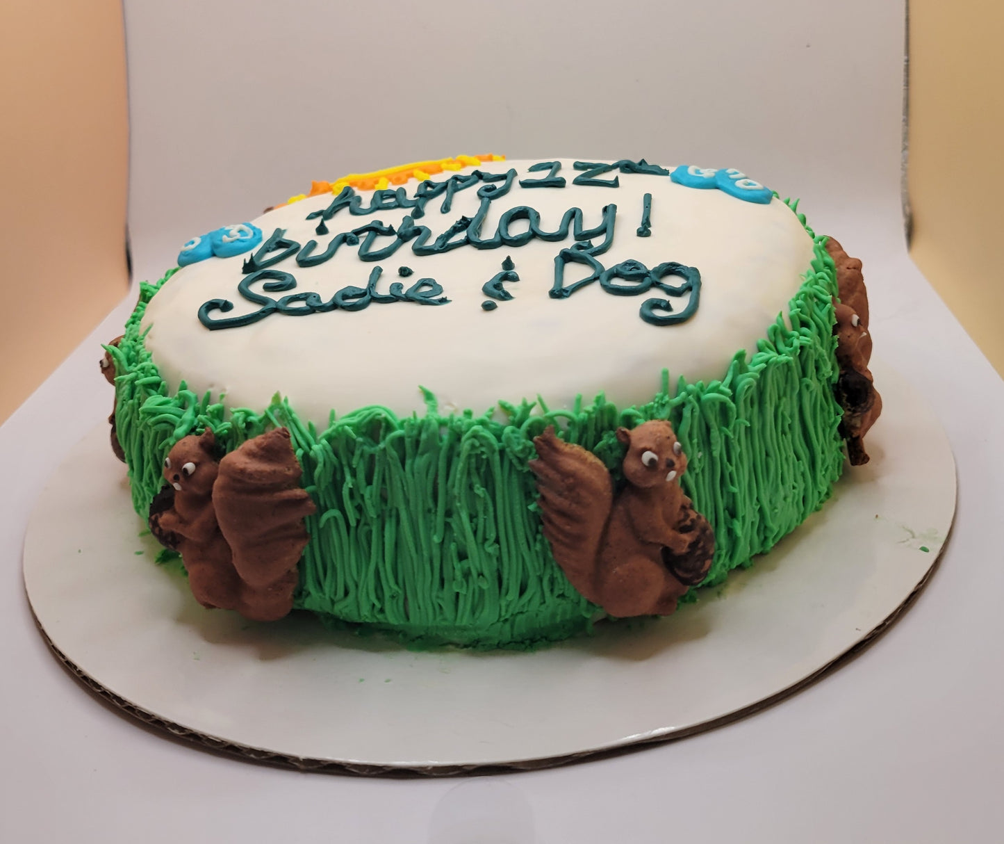 6 inch Round Single layer Upper Tier ( The Sadie Cake)