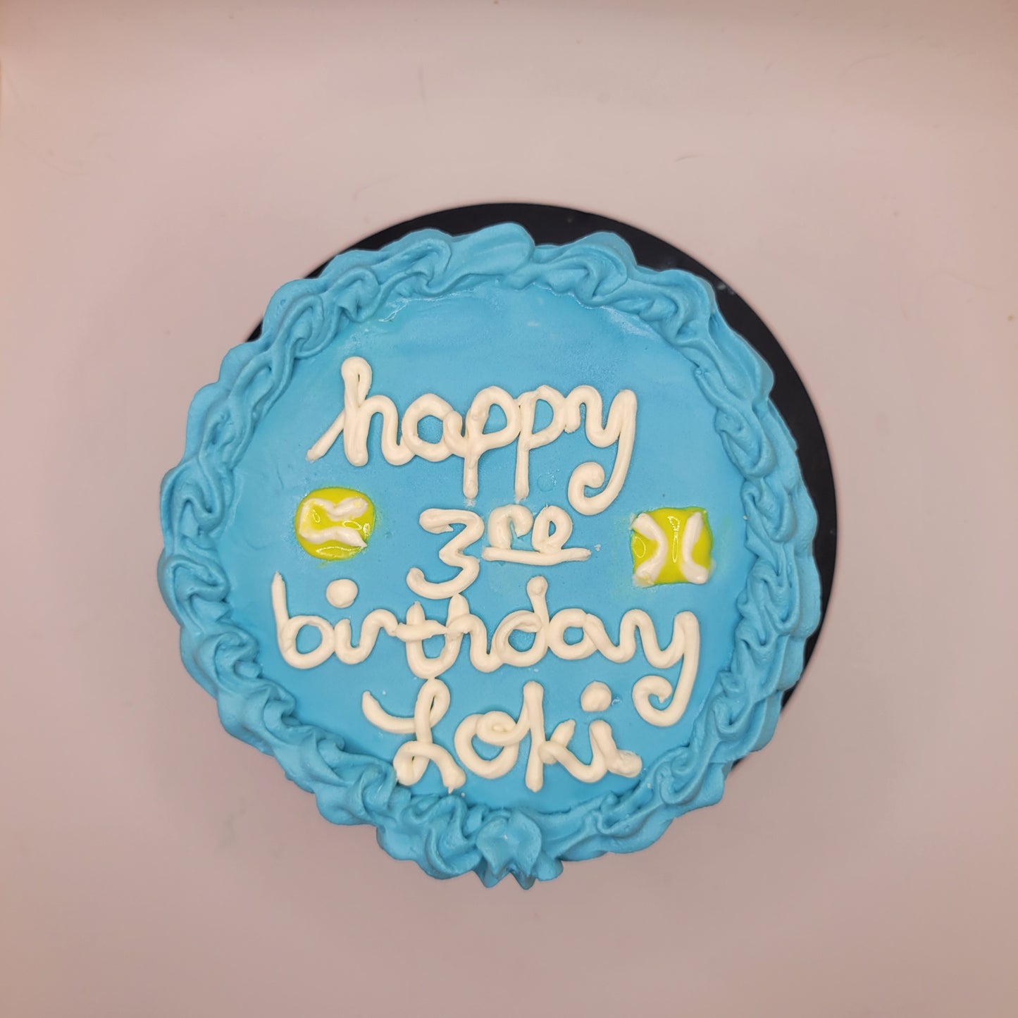 4 Inch Single Layer Basic Design Cake (The Uno Cake)