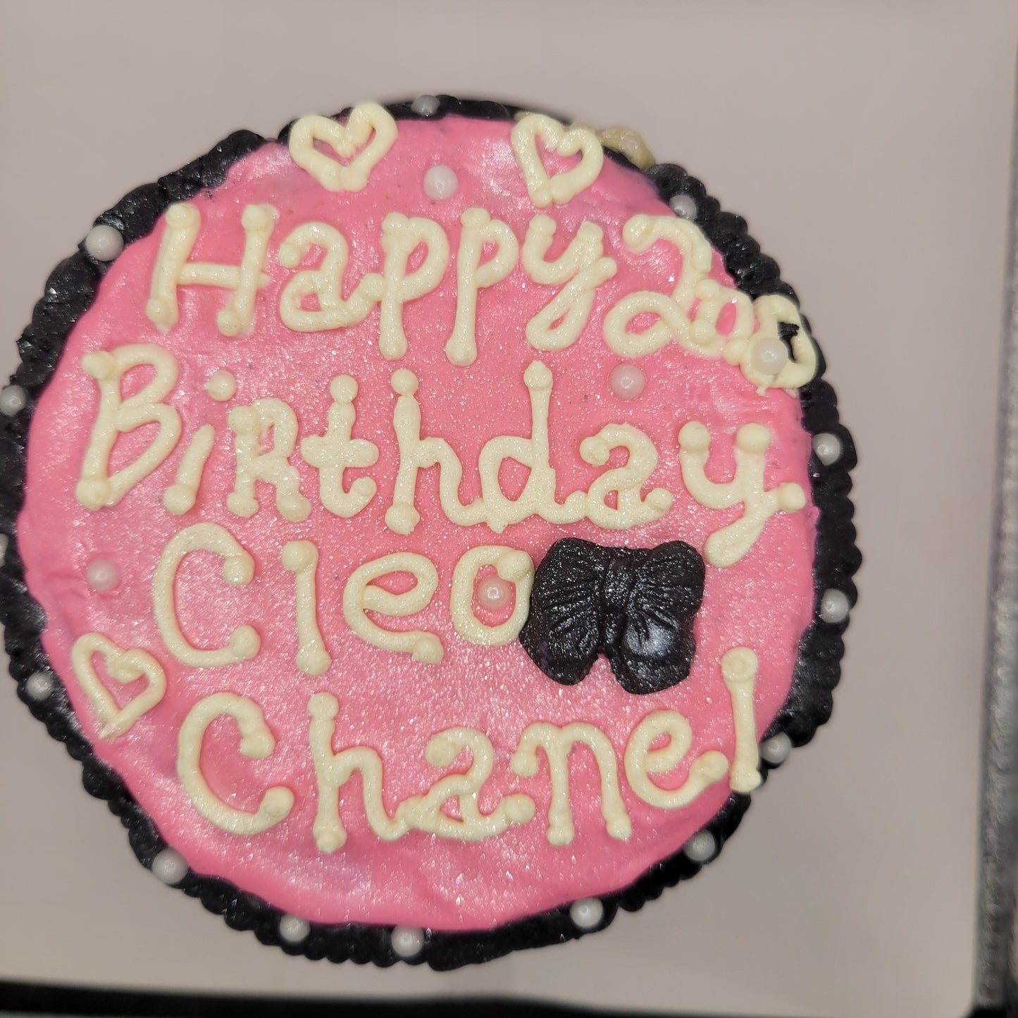 4 inch round double layer Upper tier  ( The Chanel Cake)